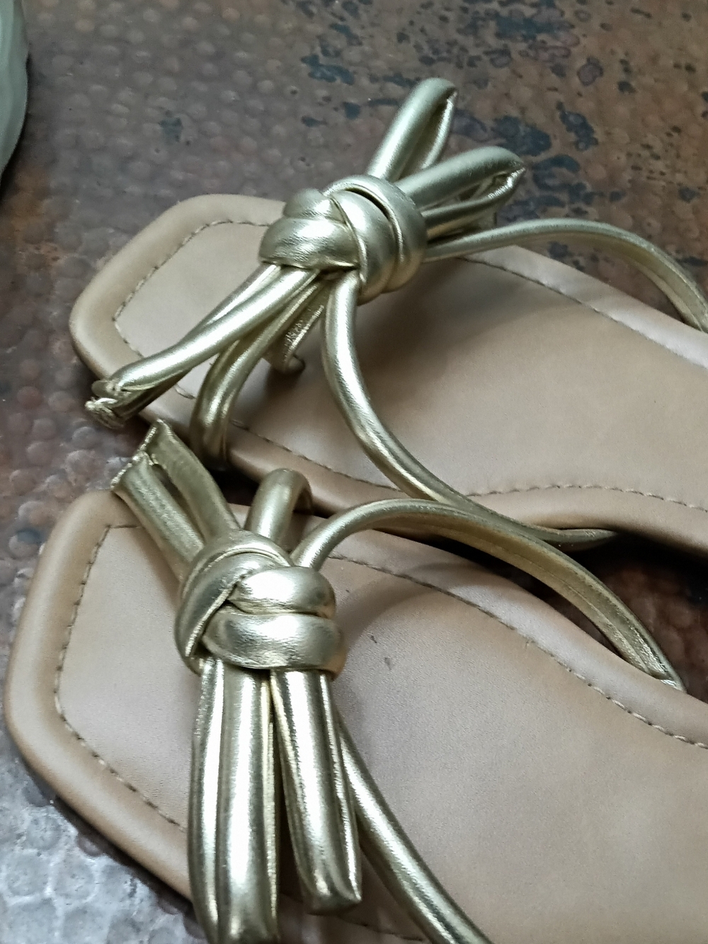 Steve Madden Sz. 8.5 Maura Square Toe Knotted Strap Flat Sandal - Picture 13 of 15